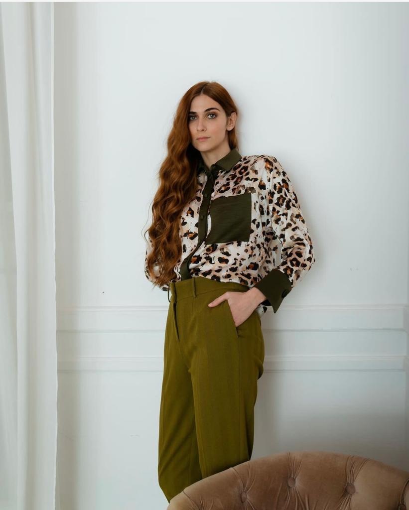 Camicia animalier e pantaloni Tolérance